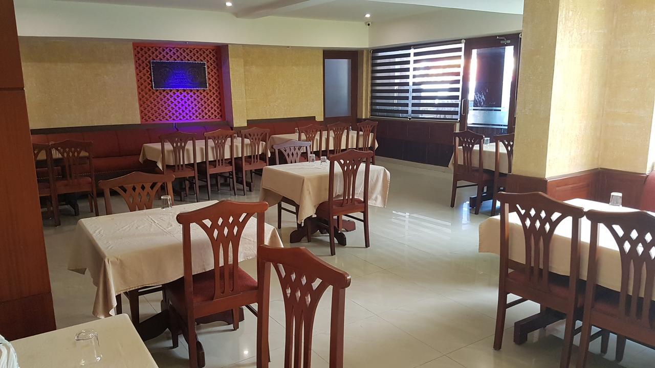 The Central Park Kollam Exterior foto