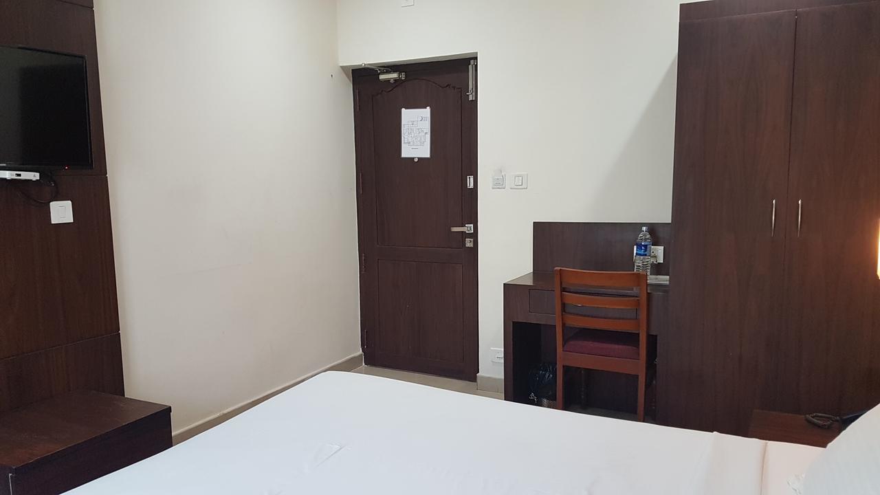 The Central Park Kollam Exterior foto