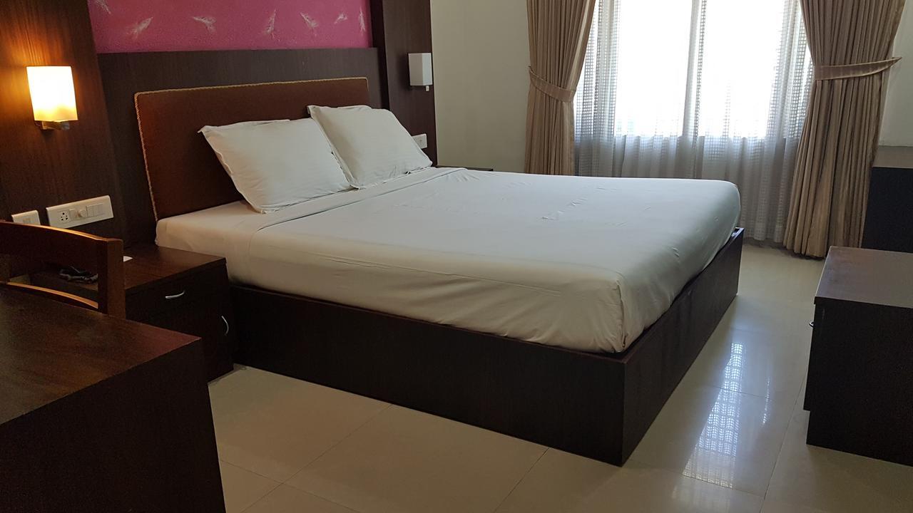 The Central Park Kollam Exterior foto