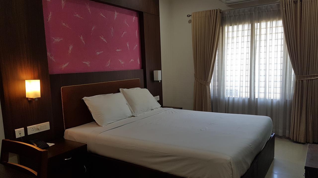 The Central Park Kollam Exterior foto