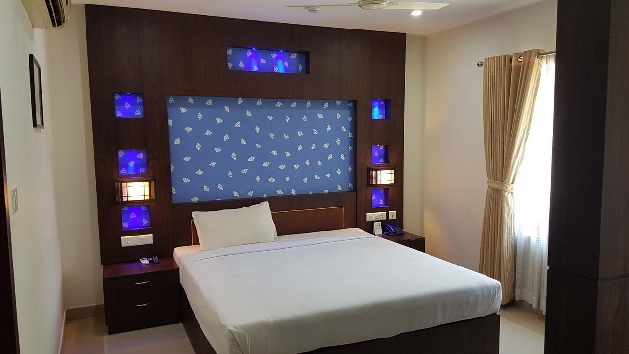 The Central Park Kollam Exterior foto
